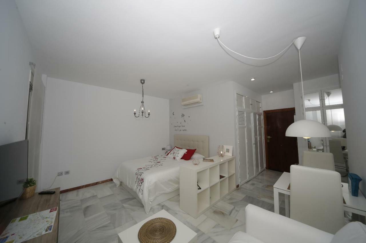 Las Llaves De San Pedro Apartment Seville Ngoại thất bức ảnh